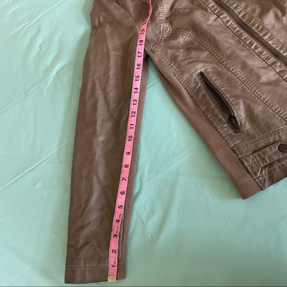 ‼️PLEATHER JACKET - Picture 4 of 11